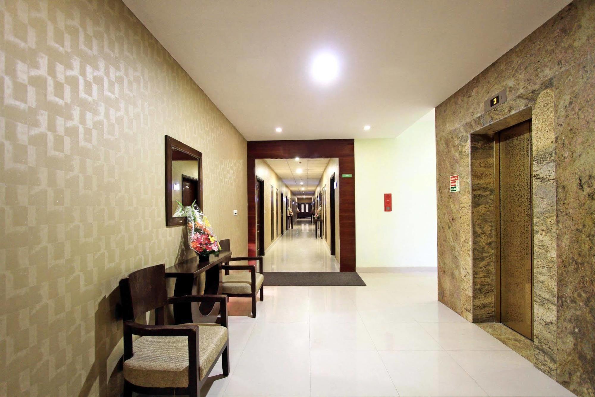 Chris Hotel Whitefield Bangalore Exterior photo